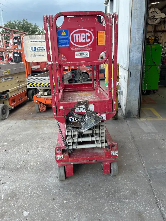2019 MEC 1330SE Scissor Lift