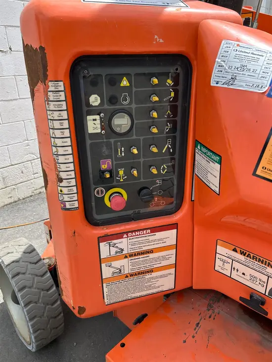 2017 JLG E400AJPN Articulating Boom Lift