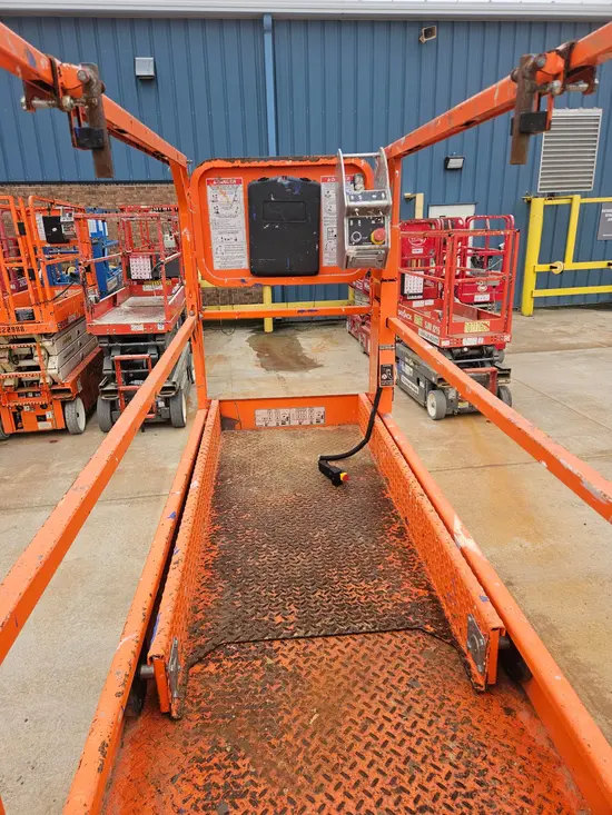 2019 Snorkel S3226E Scissor Lift