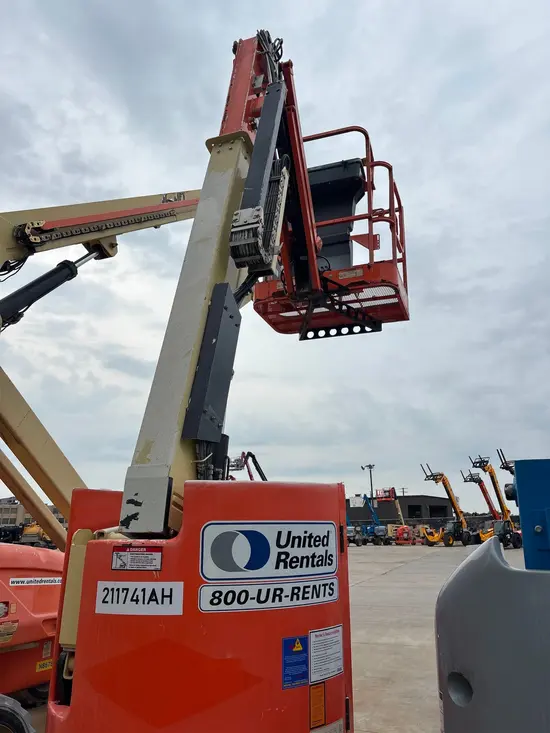 2018 JLG E300AJP Articulating Boom Lift