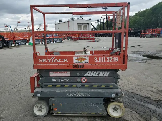 2015 Skyjack SJIII3219 Scissor Lift