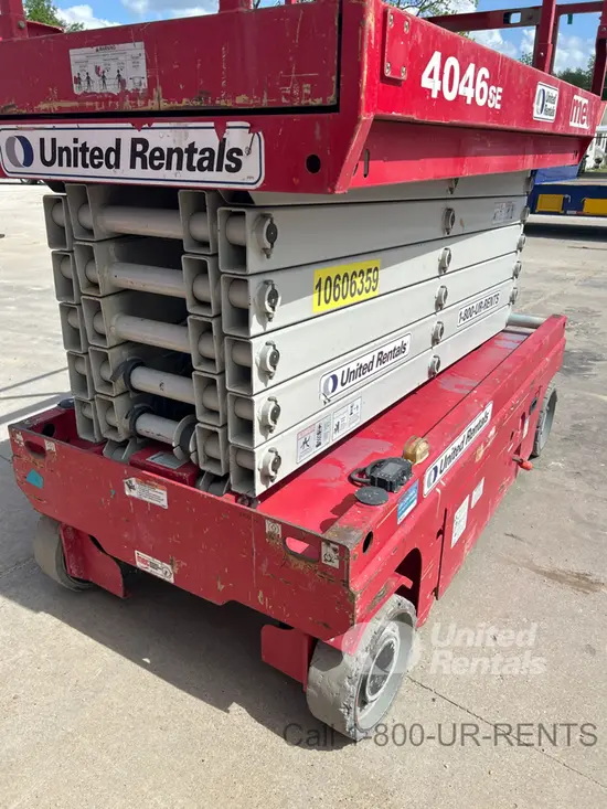 2017 MEC 4046SE Scissor Lift