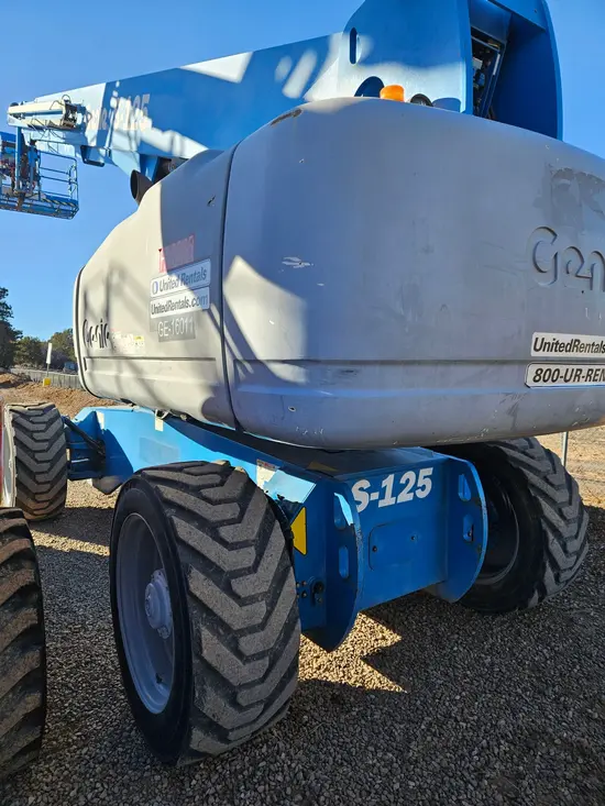2016 Genie S-125 Boom Lift