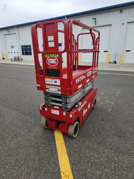 2018 MEC 1930SE Scissor Lift