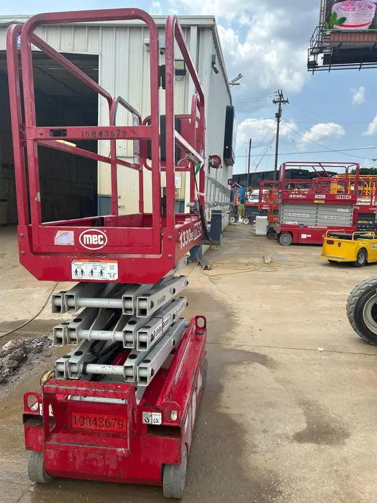 2018 MEC 1330SE Scissor Lift