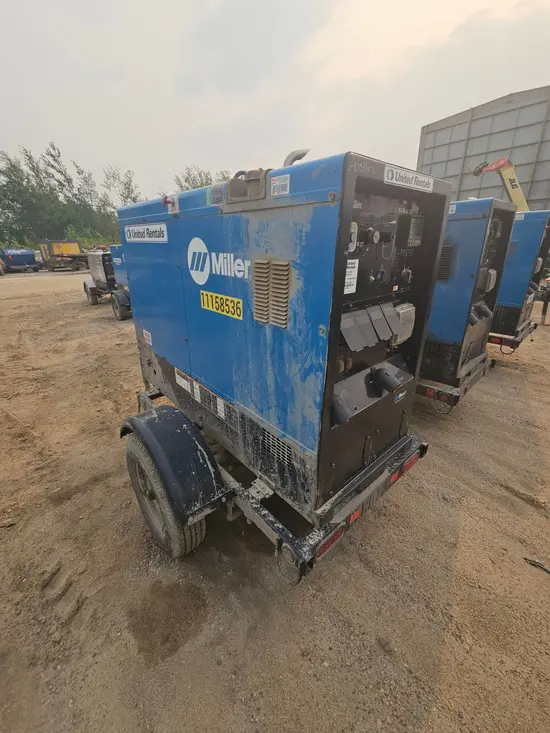 2021 Miller Welders Big Blue 500 Welder
