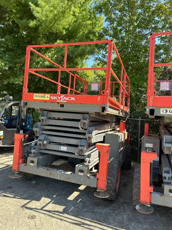 2018 Skyjack SJ8841RT Rough Terrain Scissor Lift