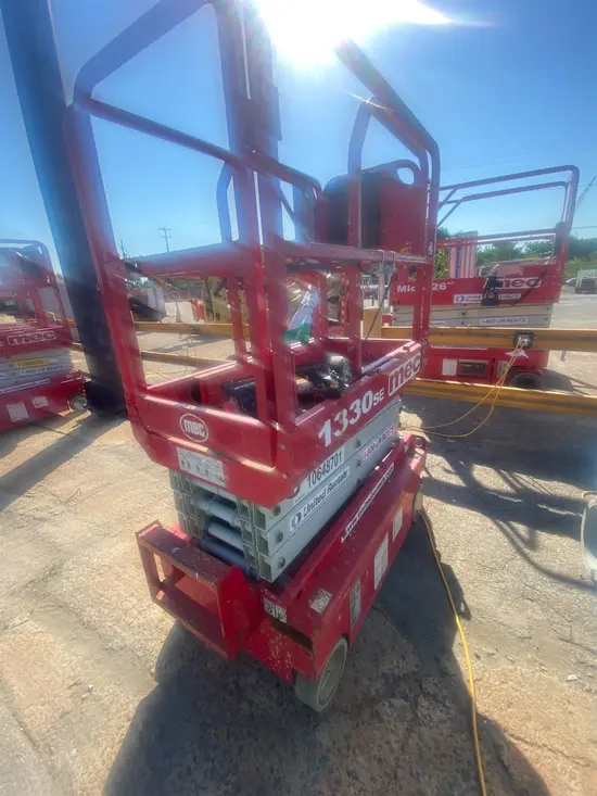 2017 MEC 1330SE Scissor Lift