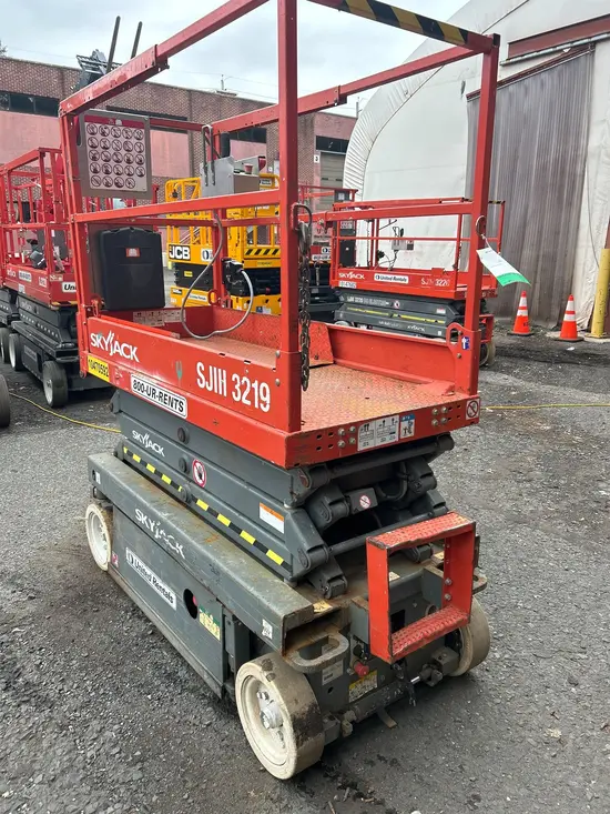 2016 Skyjack SJIII3219 Scissor Lift