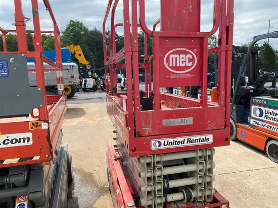 2019 MEC MICRO 26 Scissor Lift