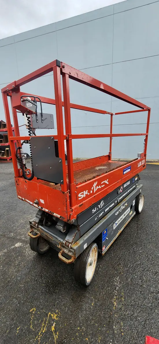 2018 Skyjack SJIII3220 Scissor Lift