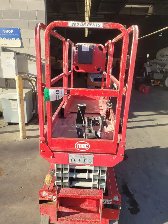2018 MEC 1330SE Scissor Lift