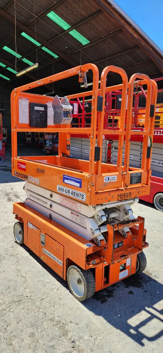 2018 Snorkel S3219E Scissor Lift