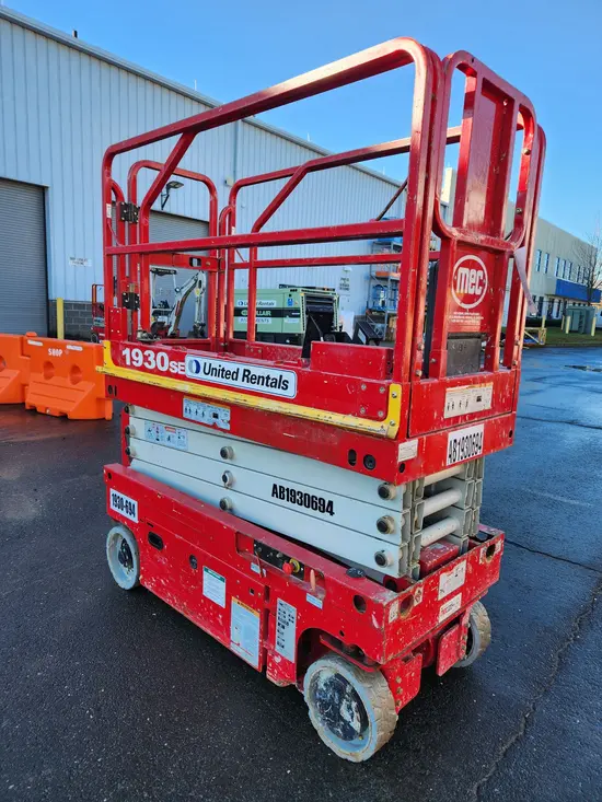 2017 MEC 1930SE Scissor Lift