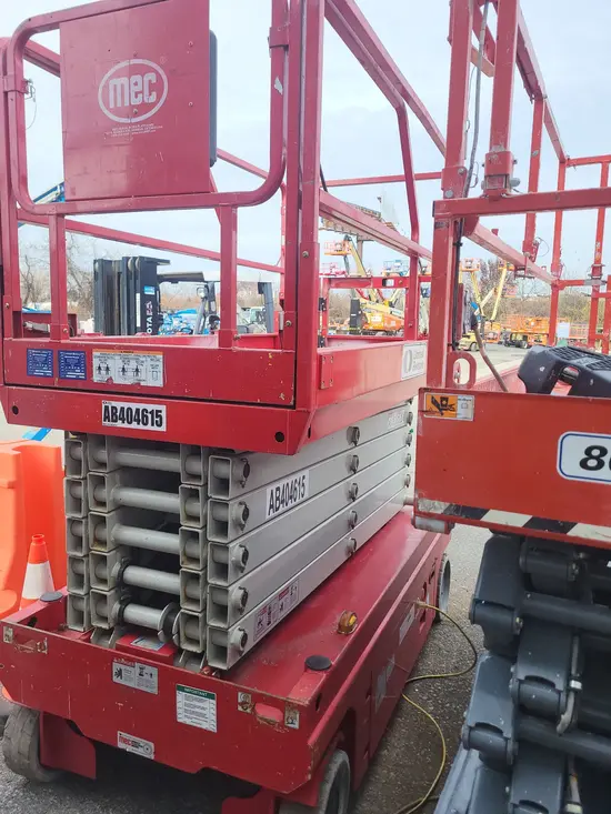 2018 MEC 4046SE Scissor Lift