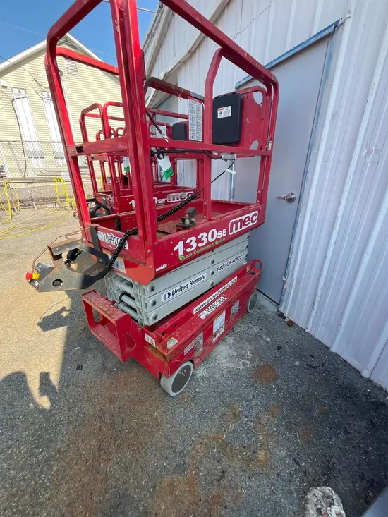 2019 MEC 1330SE Scissor Lift