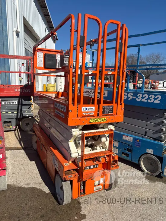 2019 Snorkel S3226E Scissor Lift