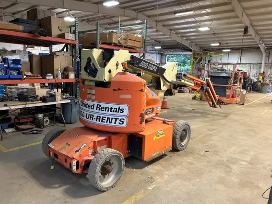 2017 JLG E400AJPN Articulating Boom Lift