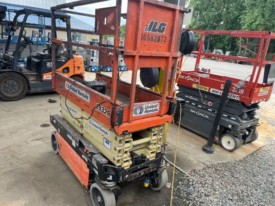 2017 JLG 1932R Scissor Lift