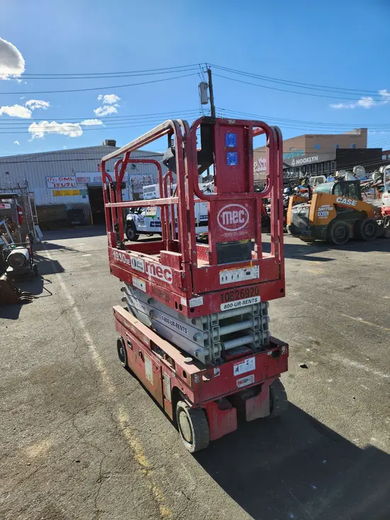 2018 MEC 1930SE Scissor Lift