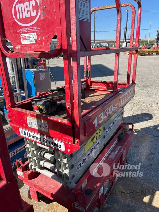 2019 MEC 1330SE Scissor Lift