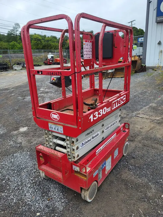 2018 MEC 1330SE Scissor Lift