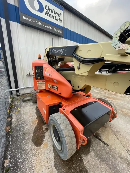 2016 JLG E400AJPN Articulating Boom Lift