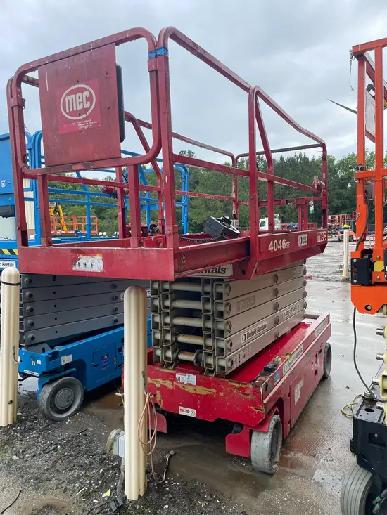 2017 MEC 4046SE Scissor Lift