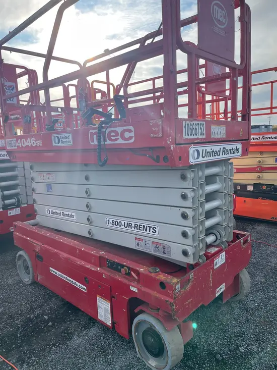 2017 MEC 4046SE Scissor Lift