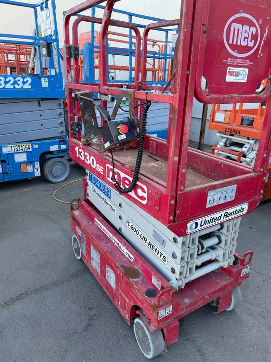 2018 MEC 1330SE Scissor Lift