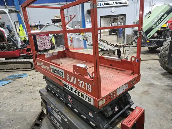 2018 Skyjack SJIII3219 Scissor Lift