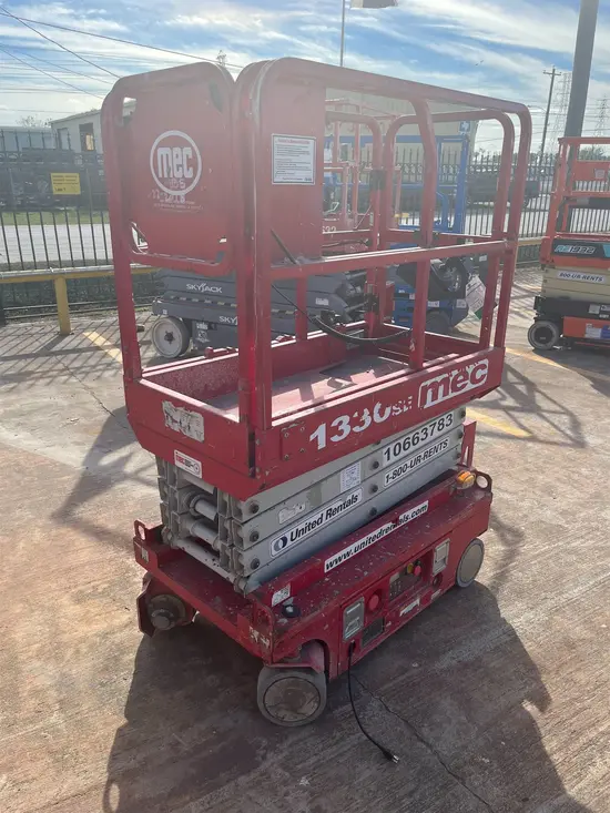 2017 MEC 1330SE Scissor Lift