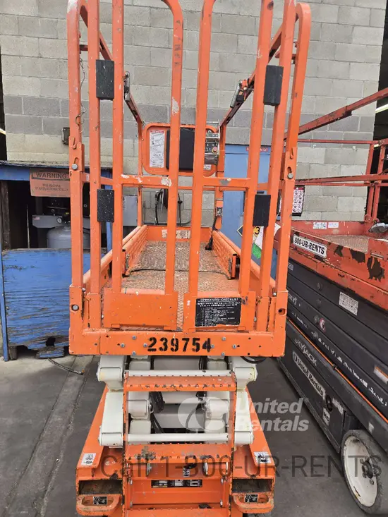 2019 Snorkel S3226E Scissor Lift