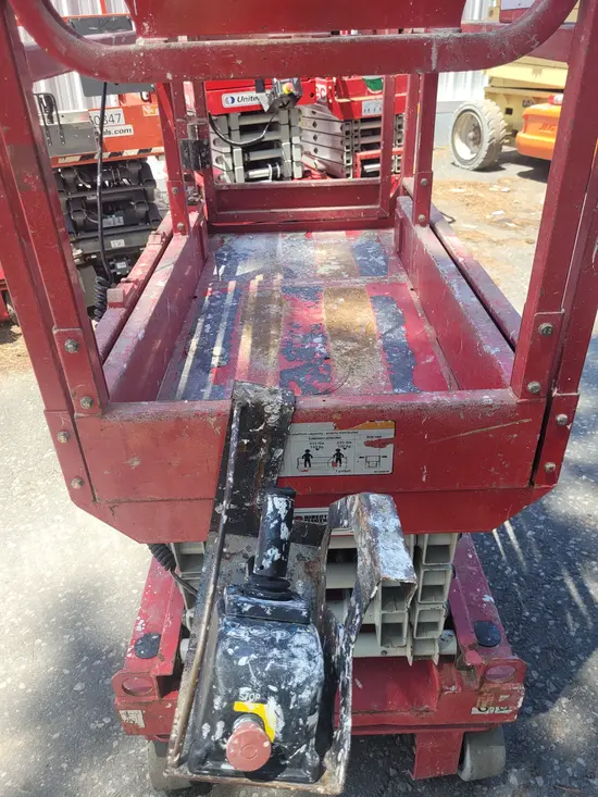 2017 MEC 1330SE Scissor Lift