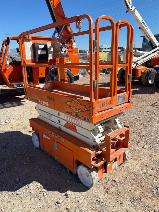 2018 Snorkel S3219E Scissor Lift