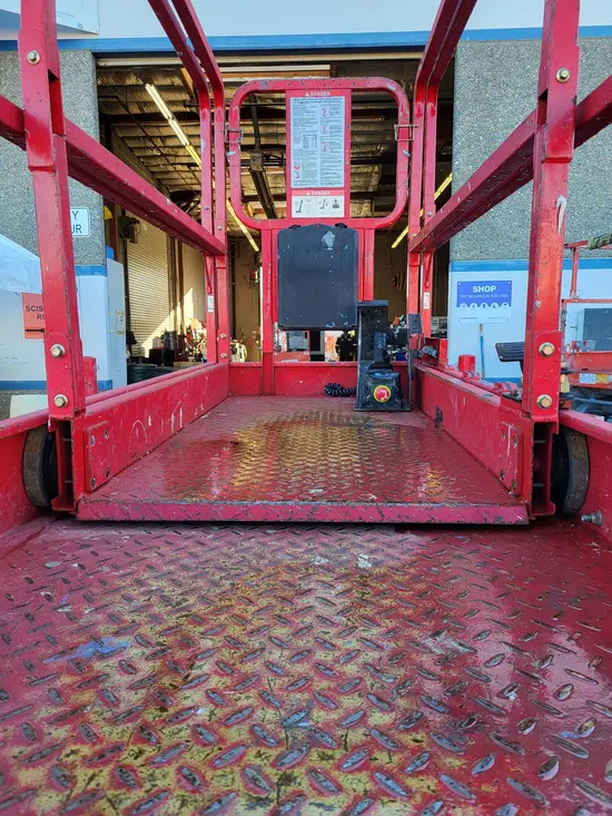 2019 MEC 2632SE Scissor Lift