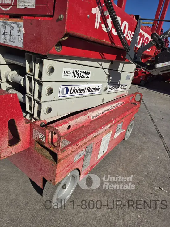 2018 MEC 1330SE Scissor Lift