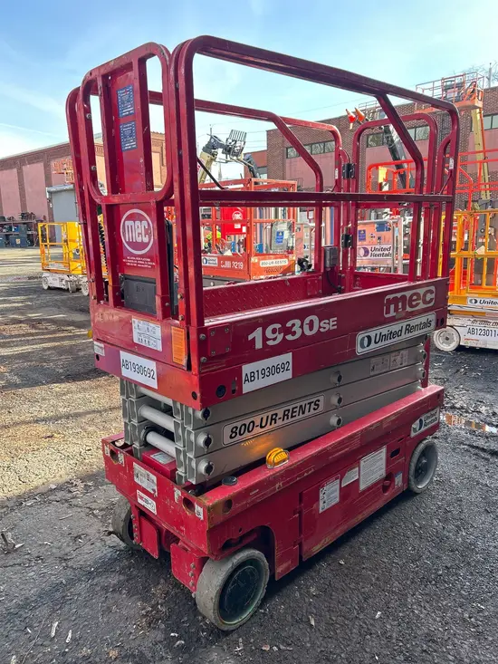 2017 MEC 1930SE Scissor Lift