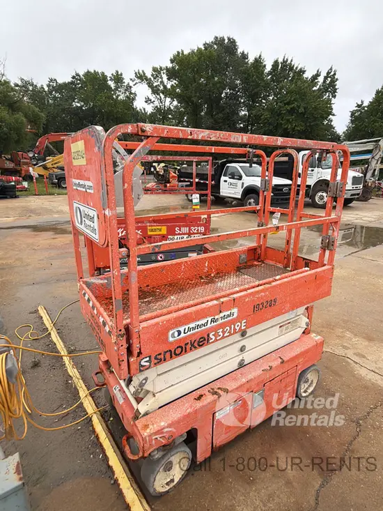 2017 Snorkel S3219E Scissor Lift