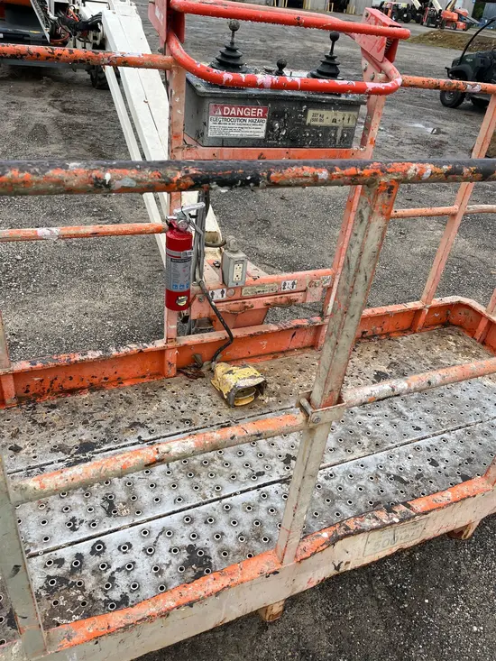 2016 Snorkel TB86J Boom Lift