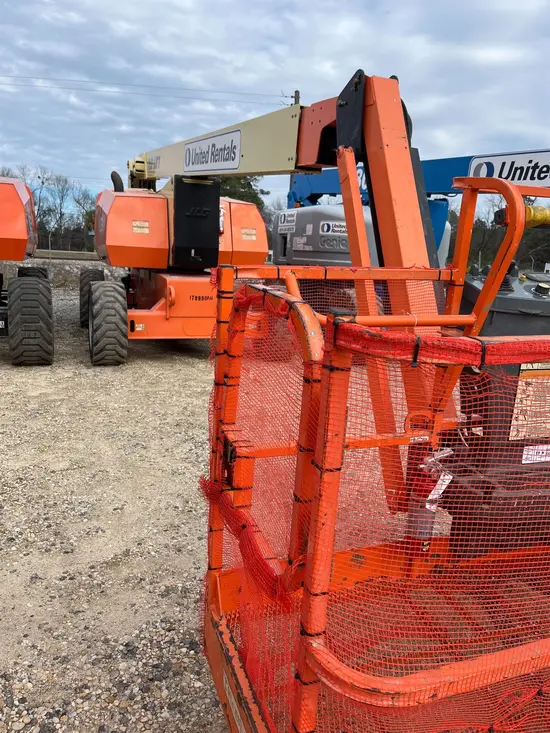 2016 JLG 800AJ Articulating Boom Lift