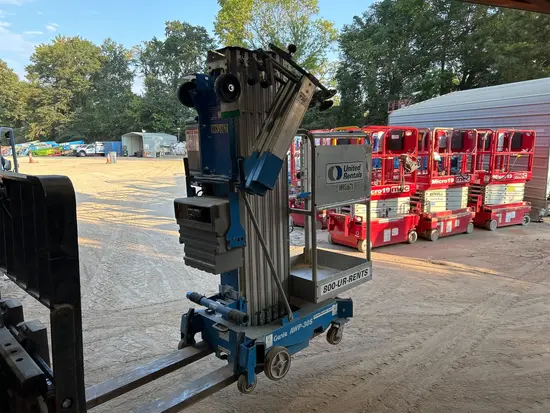 2018 Genie AWP-30SDC Pusharound Lift