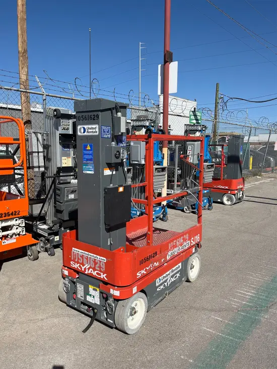 2017 Skyjack SJ16 Self-Propelled One-Person Lift