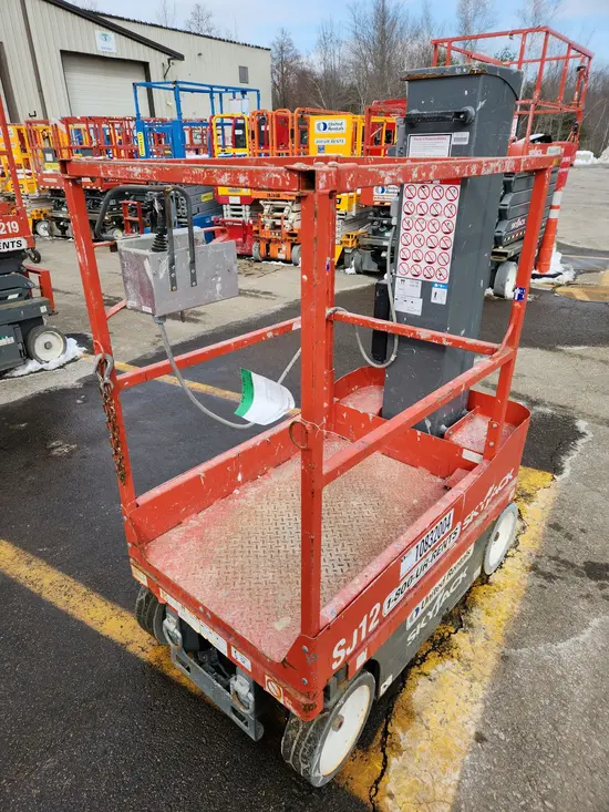 2018 Skyjack SJ12 Self-Propelled One-Person Lift