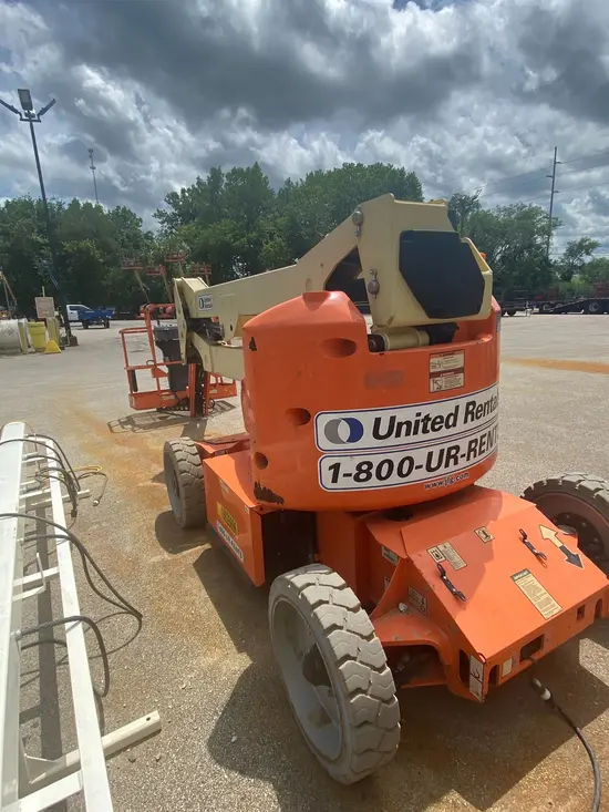 2017 JLG E450AJ Articulating Boom Lift