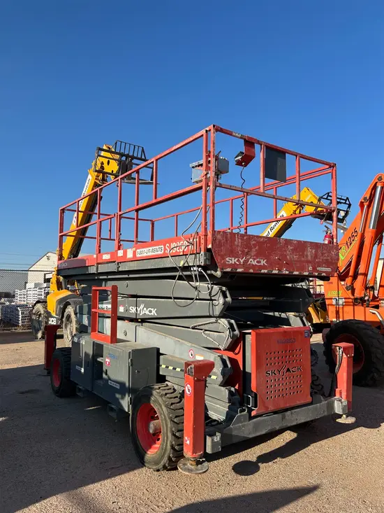 2017 Skyjack SJ9250RT Rough Terrain Scissor Lift