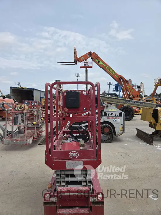 2018 MEC 1330SE Scissor Lift