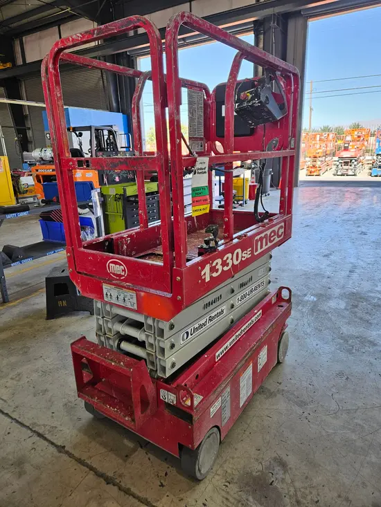 2018 MEC 1330SE Scissor Lift