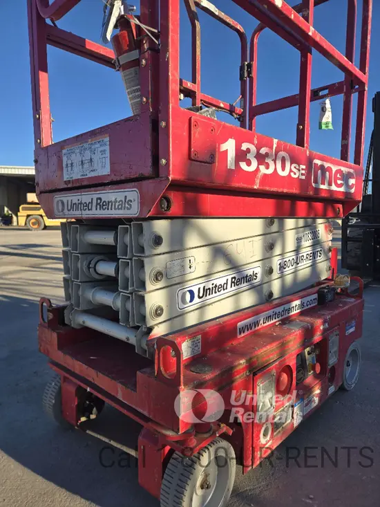 2018 MEC 1330SE Scissor Lift