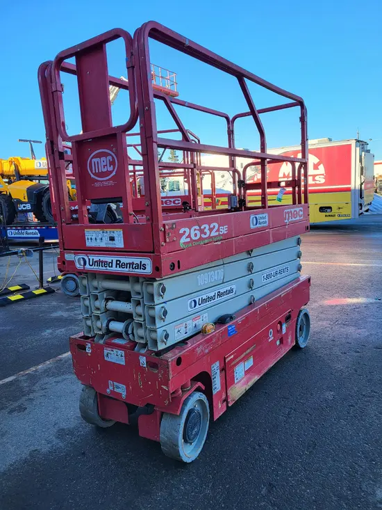 2019 MEC 2632SE Scissor Lift